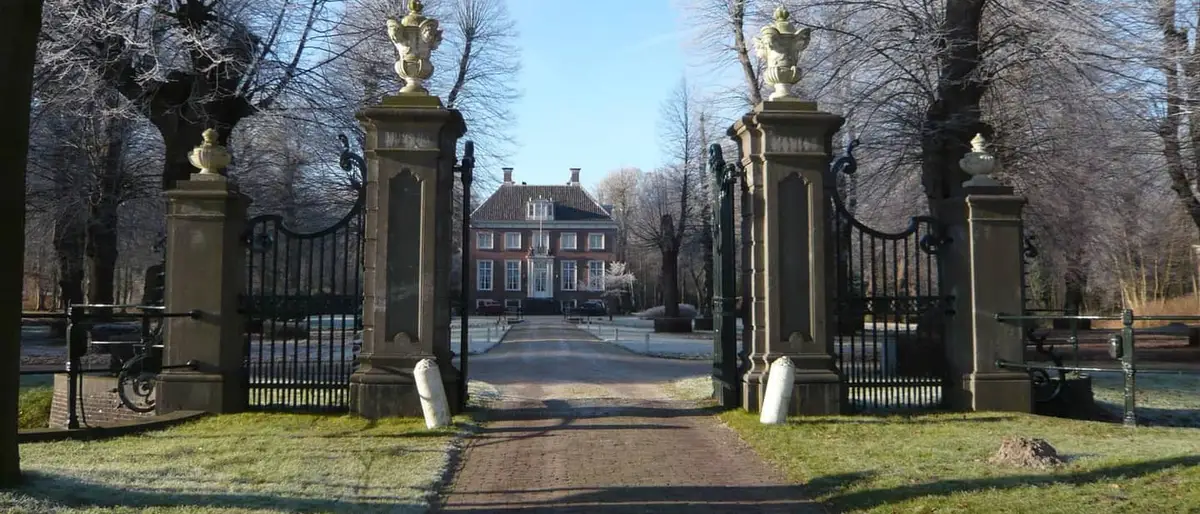 De poort van een landgoed in Heemstede