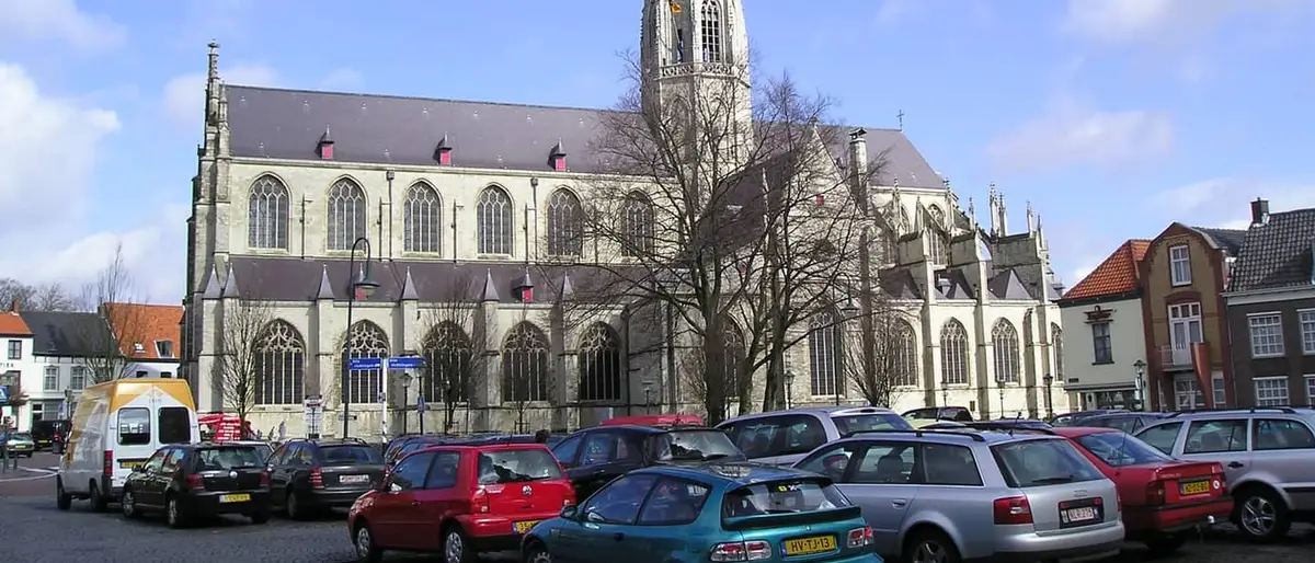 De Sint-Willibrordusbasiliek in Hulst
