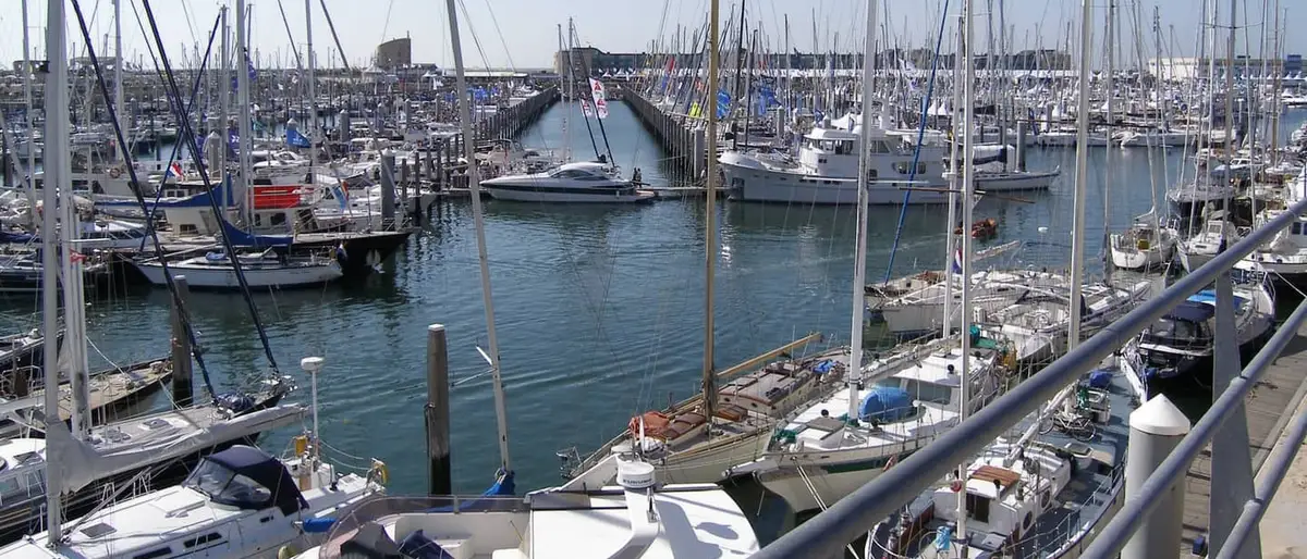 Een jachthaven in IJmuiden